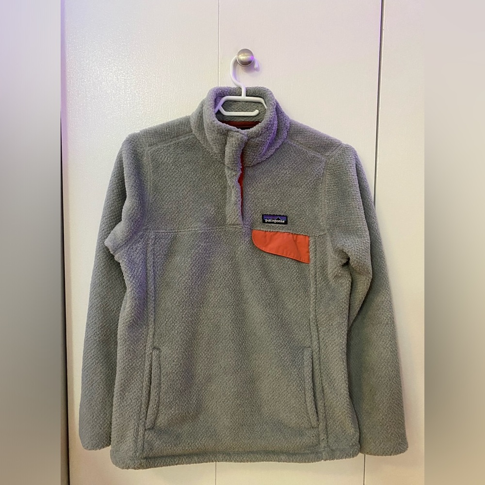 Women’s Patagonia fleece, medium, in perfect condition.